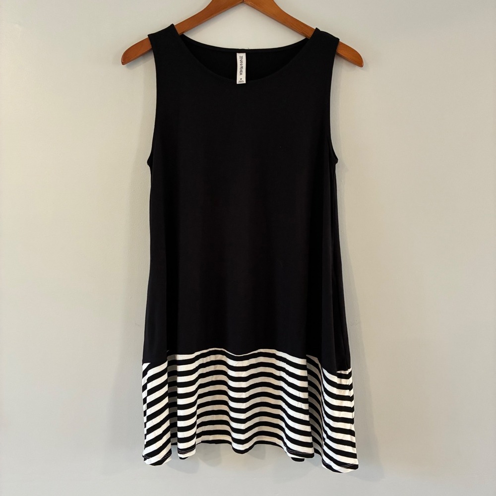Zenana Premium Tunic Womens Medium Black White Striped Hem Sleeveless Parisian